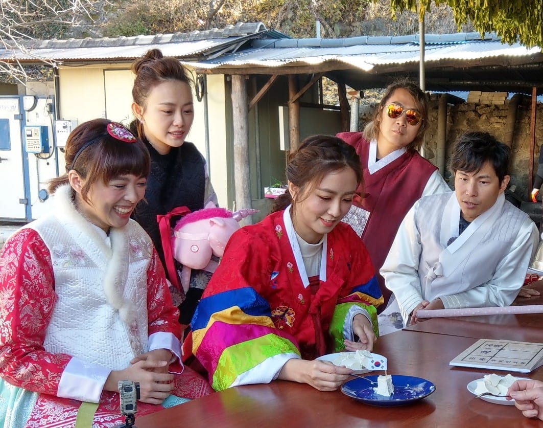 女神不一樣     周曉涵沒餓過期待《飢餓》    王思佳成黑山老妖淚灑韓國