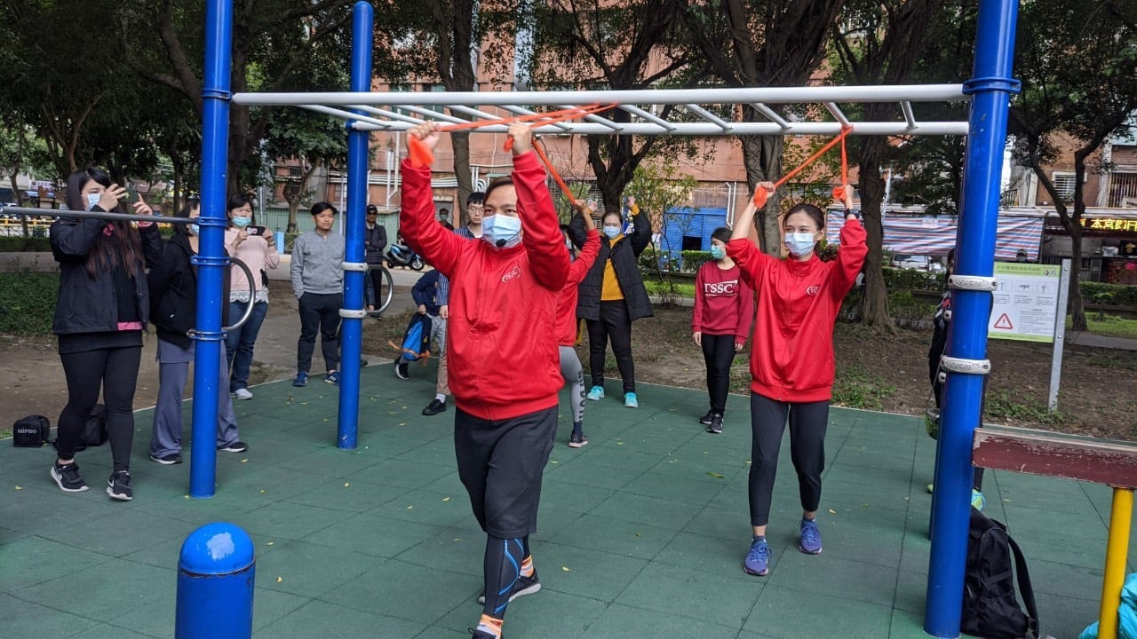 來新北玩公園!   運動指導員陪長者玩出健康與活力