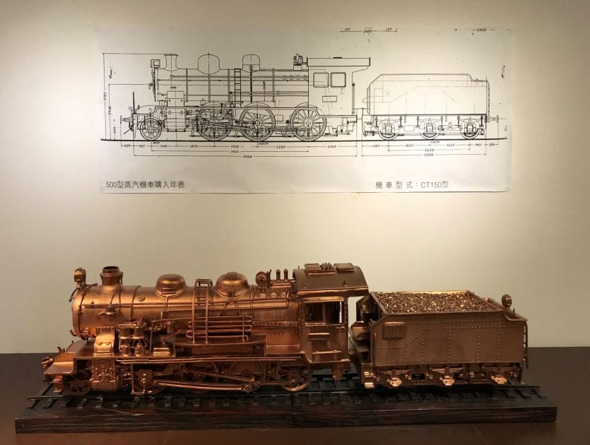 閃光釉魔術師謝嘉亨「經典世代—陶瓷創作展」! 火車夢幻隊伍開進工藝中心
