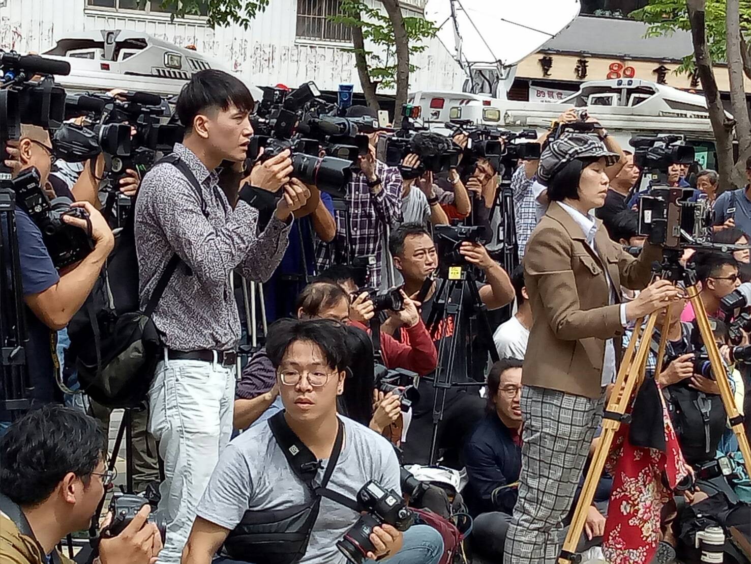 中央結合地方   新聞連線看俏   有線電視疫情新聞全面報導   備受民眾肯定