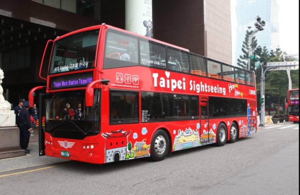 拯救觀光產業   北市雙層觀光巴士銅板體可搭