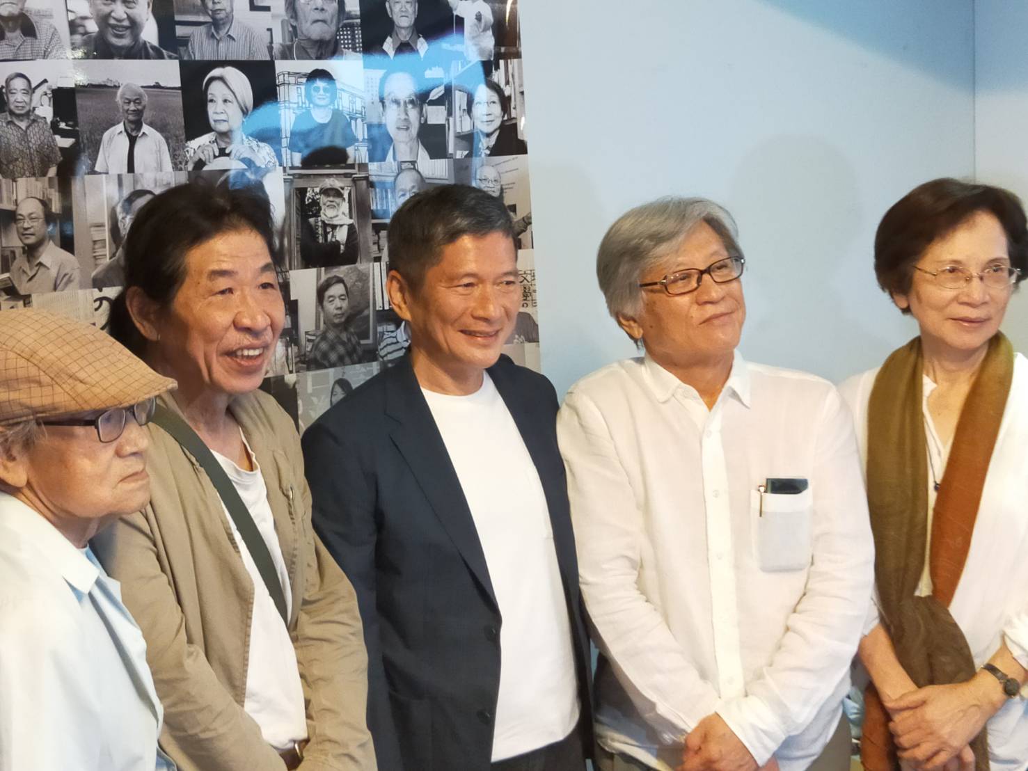 鏡頭記錄影像傳真   潘小俠出版台灣作家一百年   文字留夢讓攝影見證歷史