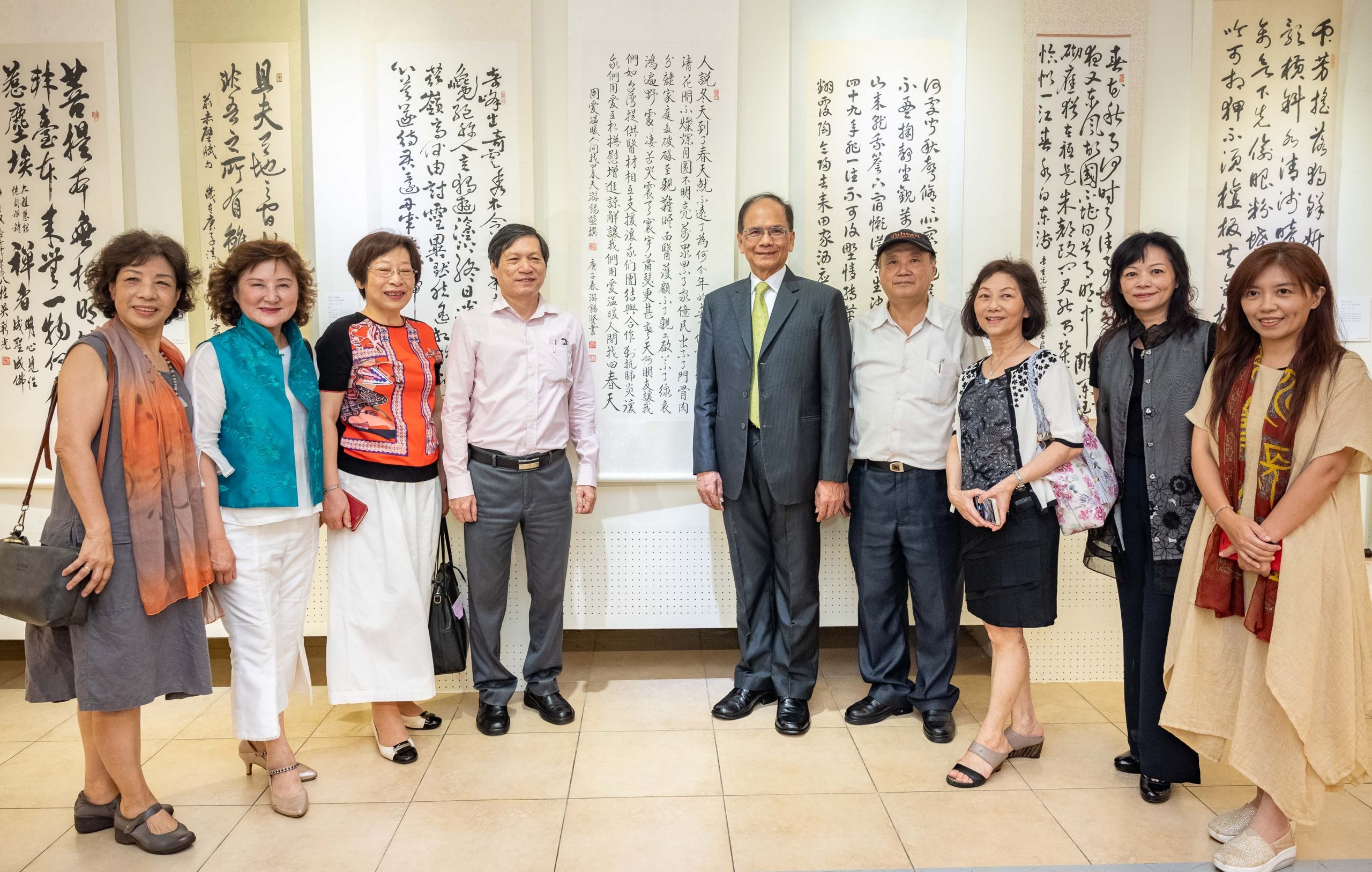 書道傳承文化創新   游錫堃院長觀賞中華書道學會會員展   更顯怡然自得