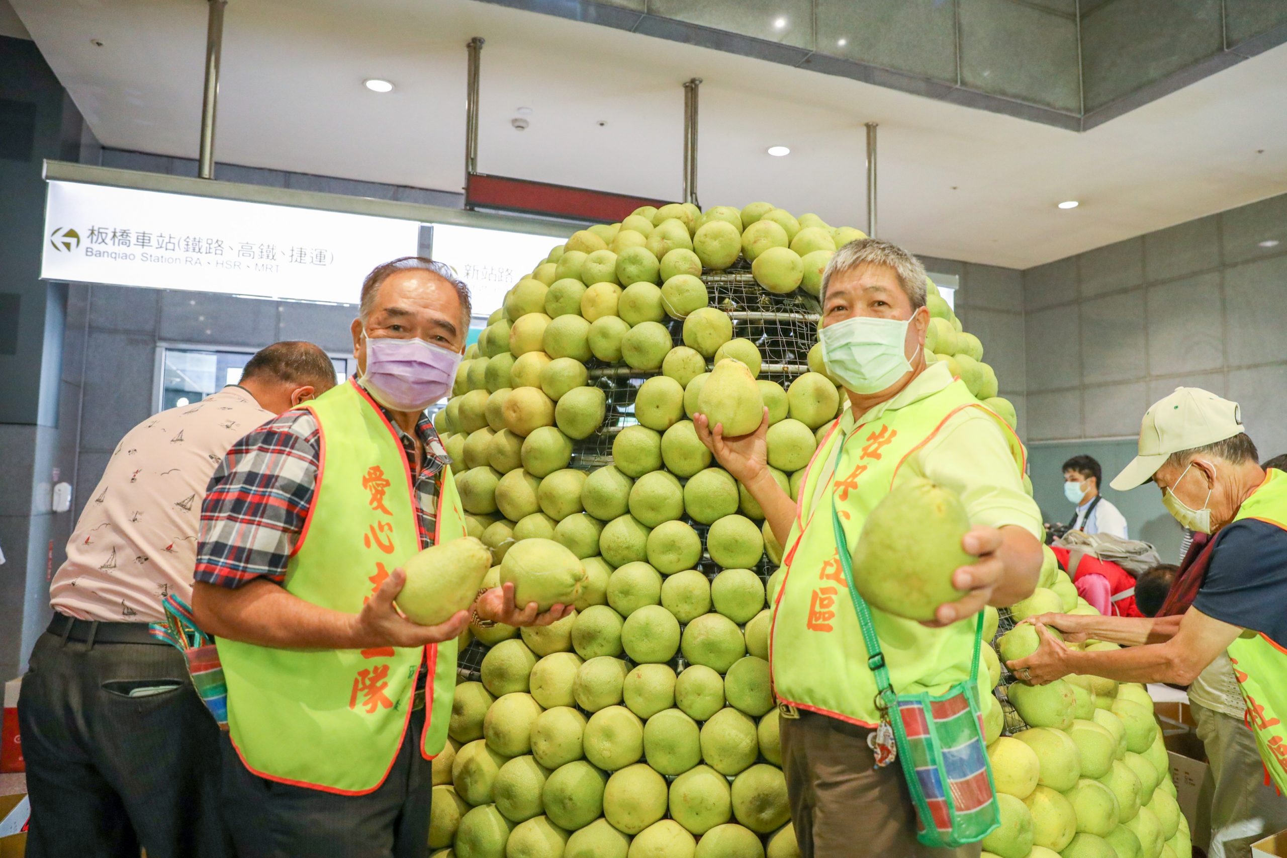 慶中秋  新北柚子塔結合惜食分享概念  傳遞幸福與溫暖