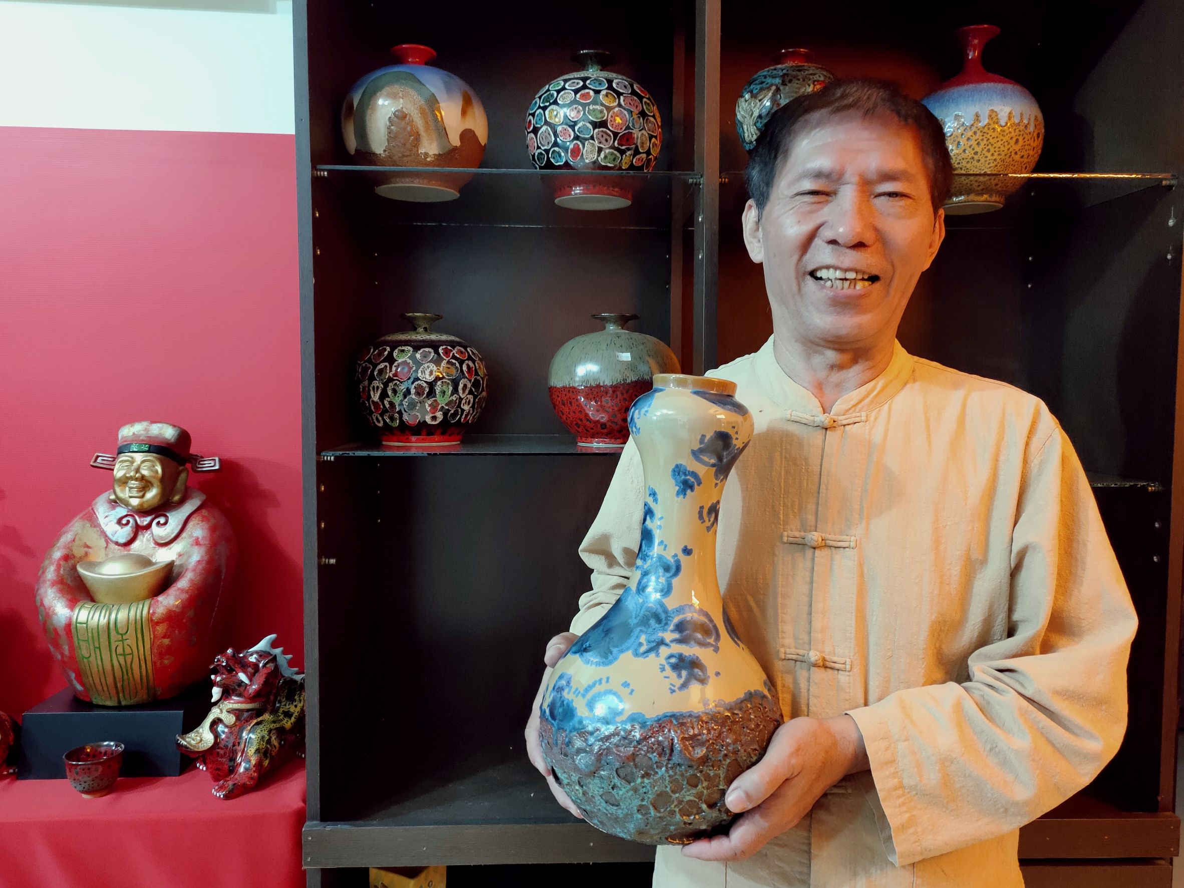 陶瓷工藝 淬煉光熱  卓柏成陶藝創作渾然天成  兩岸名家定位再創風華