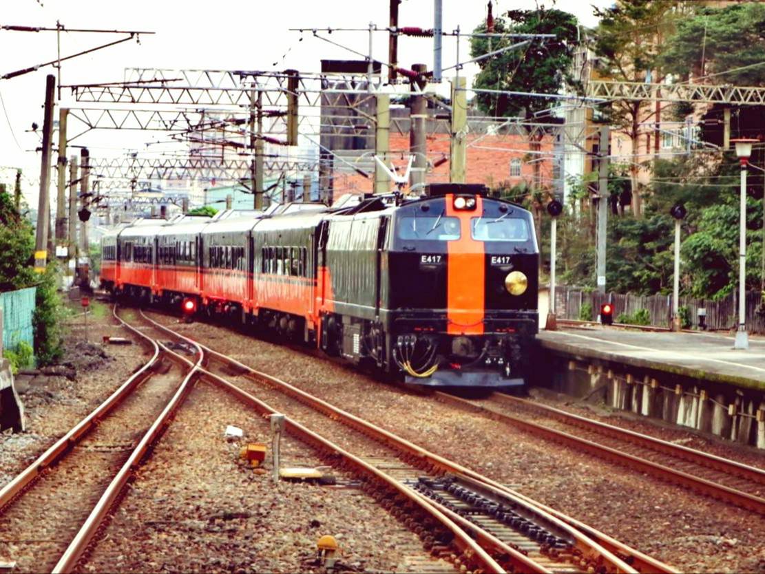 鳴日號觀光列車正式啟航  體驗全新鐵道旅遊