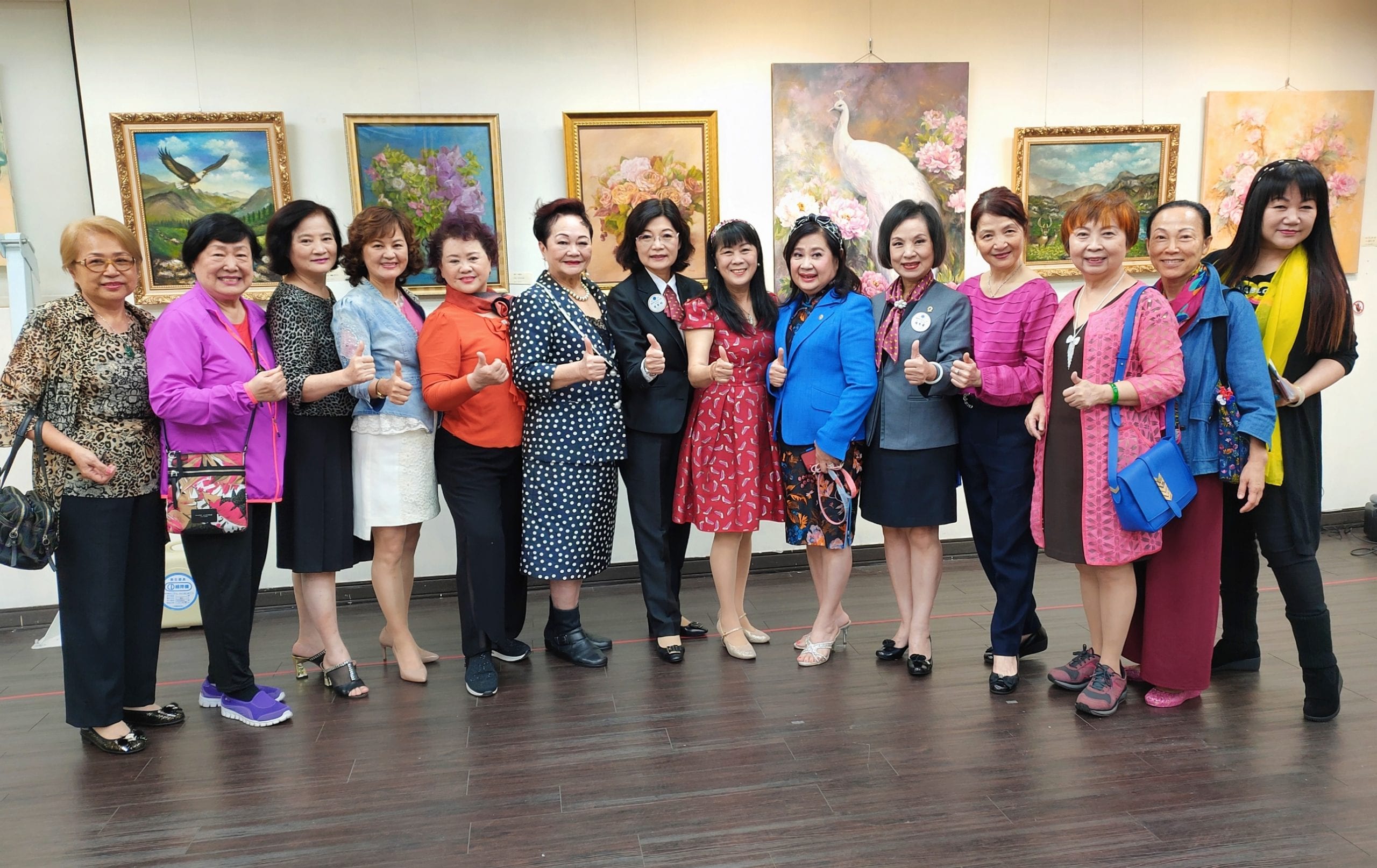 鳯凰美學 藝術齊飛   獅子會獅姐才貌兼俱   聯展令人耳目一新