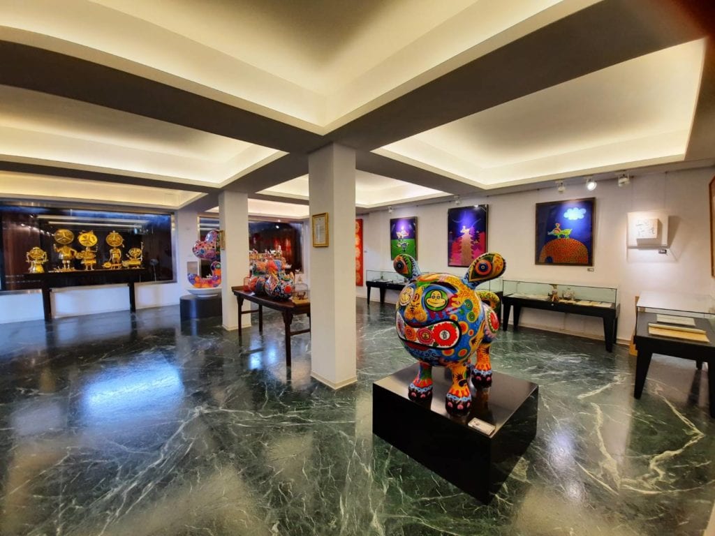 洪易美術館大廳(郎亞玲攝影)