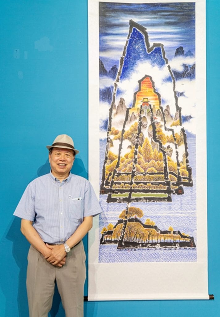 畫家兼詩人羅青與畫作〈天下樓〉,作品充滿創意與空間奇思。