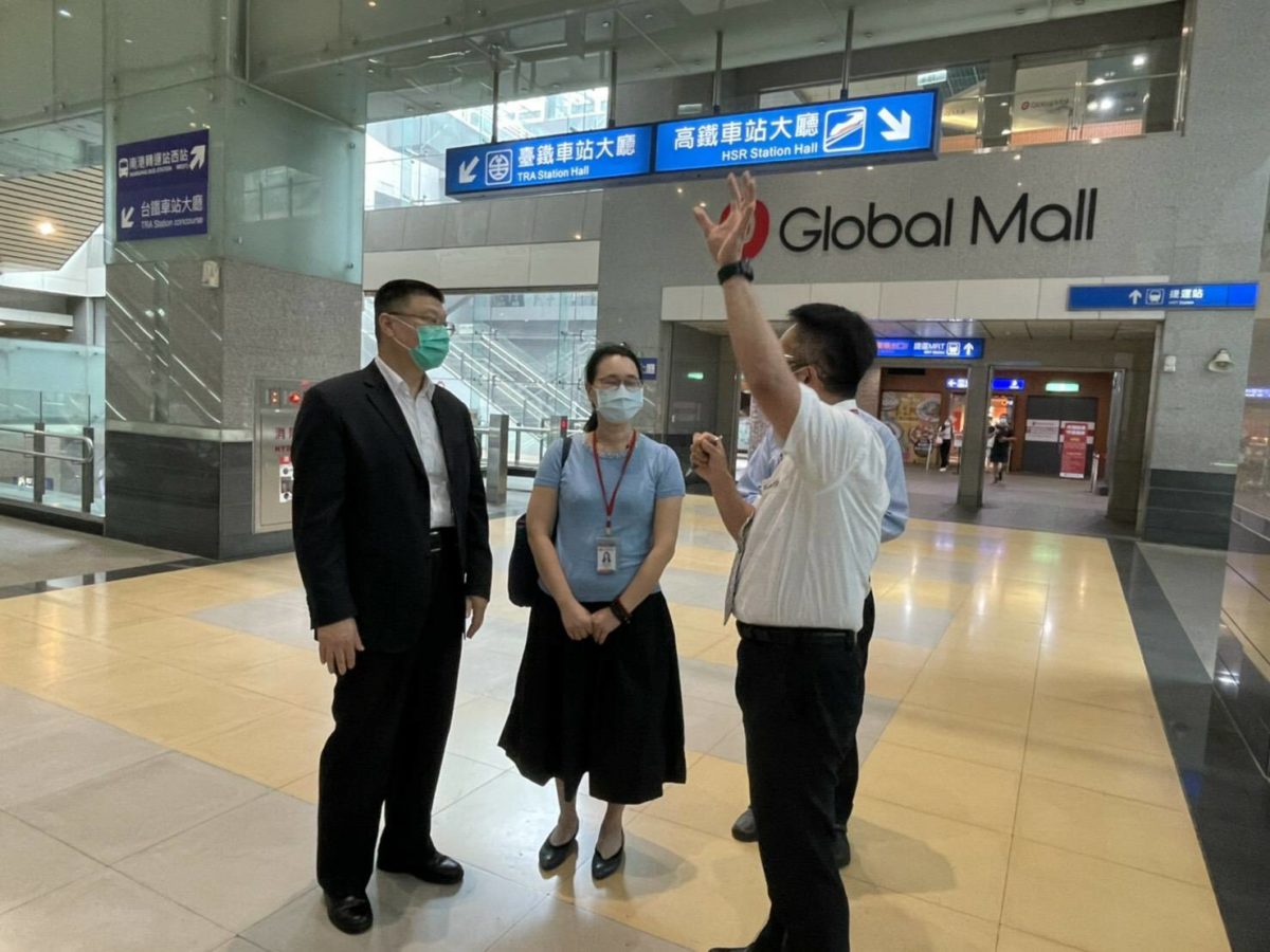 關心承租業者  臺鐵局長巡視車站商場