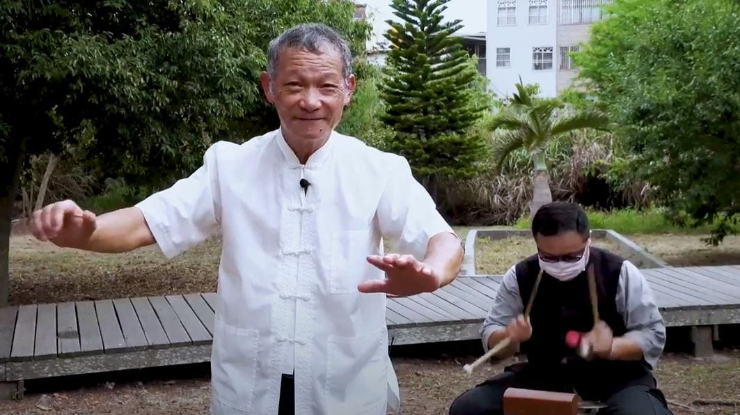 竹縣防疫不忘客語   劉氏客家傳統音樂達人  首創客家弦鼓防疫歌