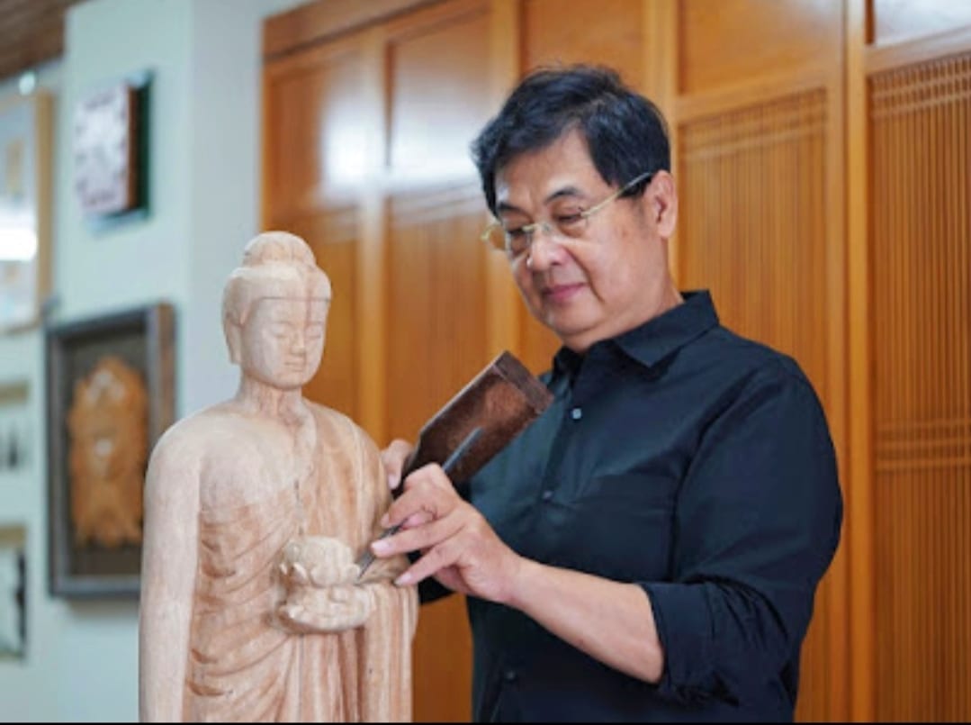 從藝術奠基出發  傳遞文化璀燦風華  木雕家陳啟村個展  帶來永續光熱
