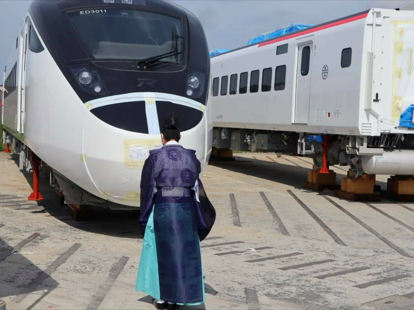 臺鐵局新購EMU3000型城際列車   7月底正式抵臺