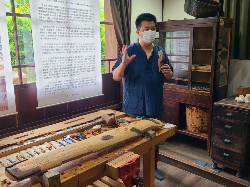 梁晊瑋老師解說琴胎製作