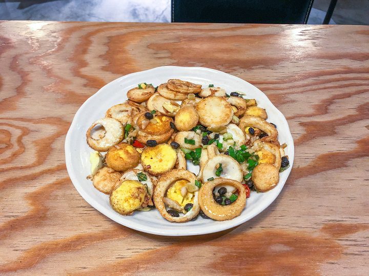 「巷子龍家常菜」,提供湘菜與江浙菜美食。