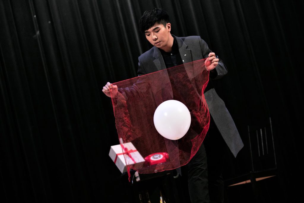 《生日派對》結合魔術及劇場表演,發現生日願望成真的快樂記憶。