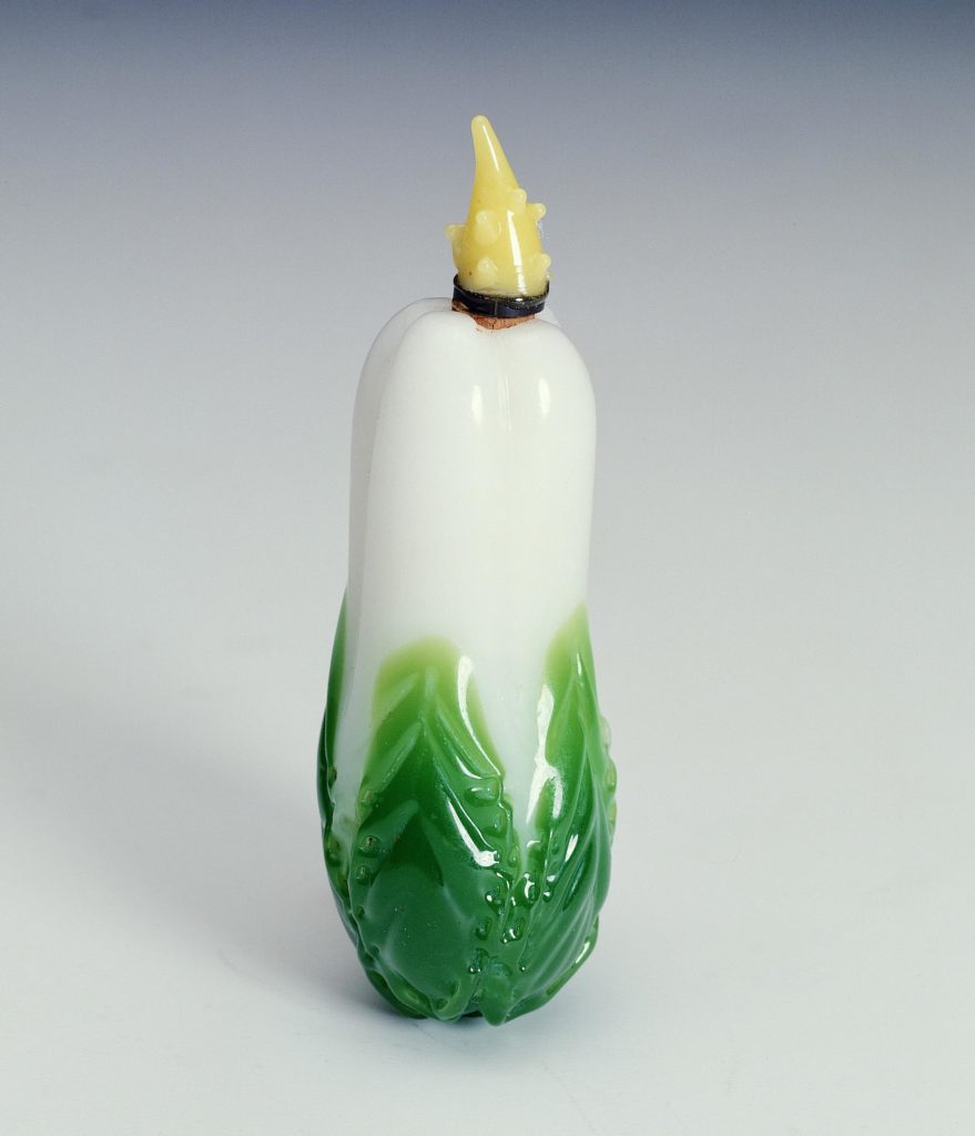 涅白套綠鼻煙壺,高6.7cm 國立歷史博物館典藏
