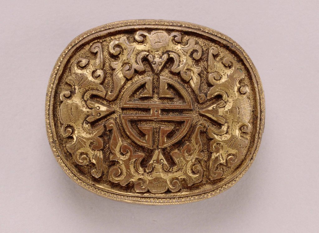 鎏金福壽銅帶扣,長5.9 cm 國立歷史博物館典藏