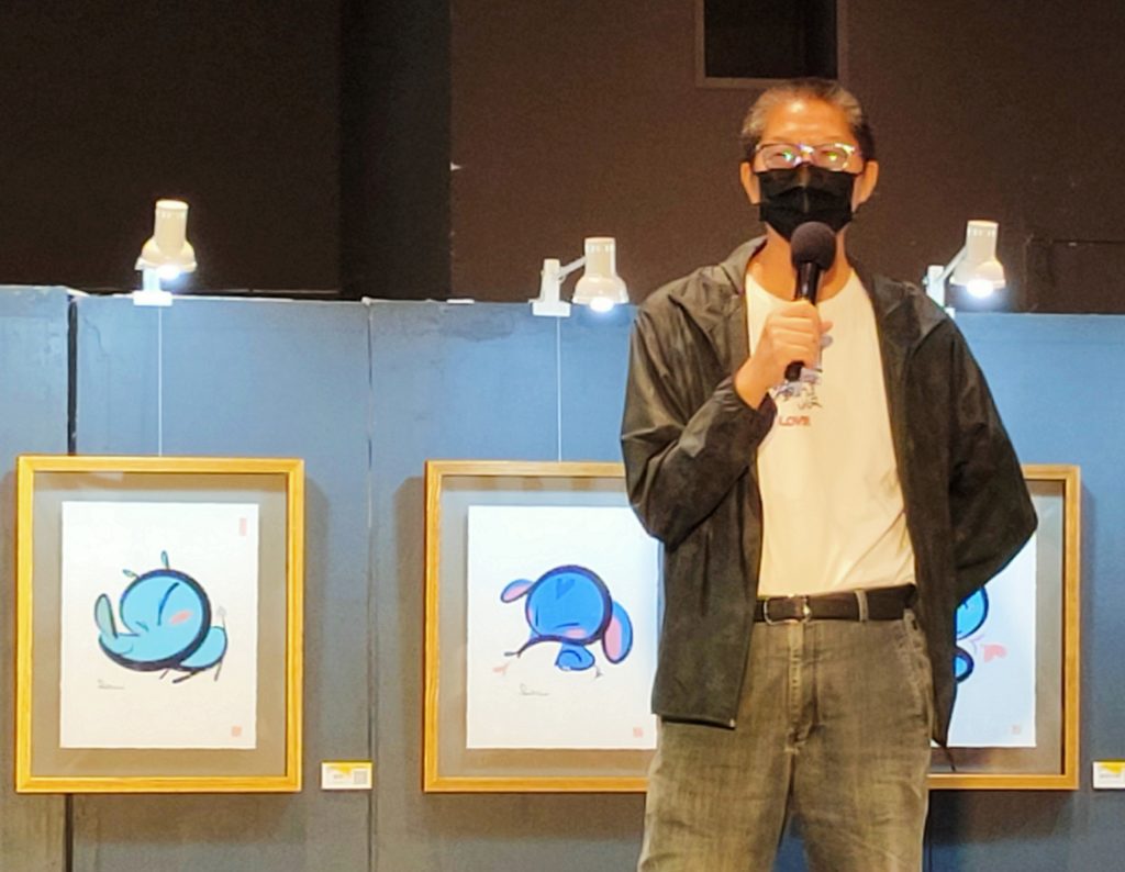 漫畫家敖幼祥認為蕭言中的創新作品令人驚艷無比。（記者  辛澎祥/攝）