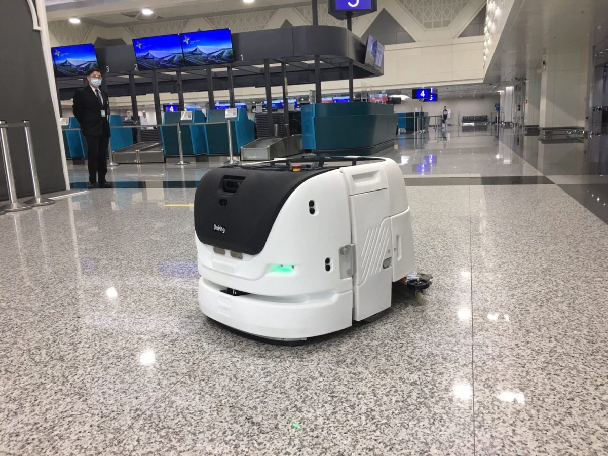 桃機試行清消機器人　嚴守國門不喊累
