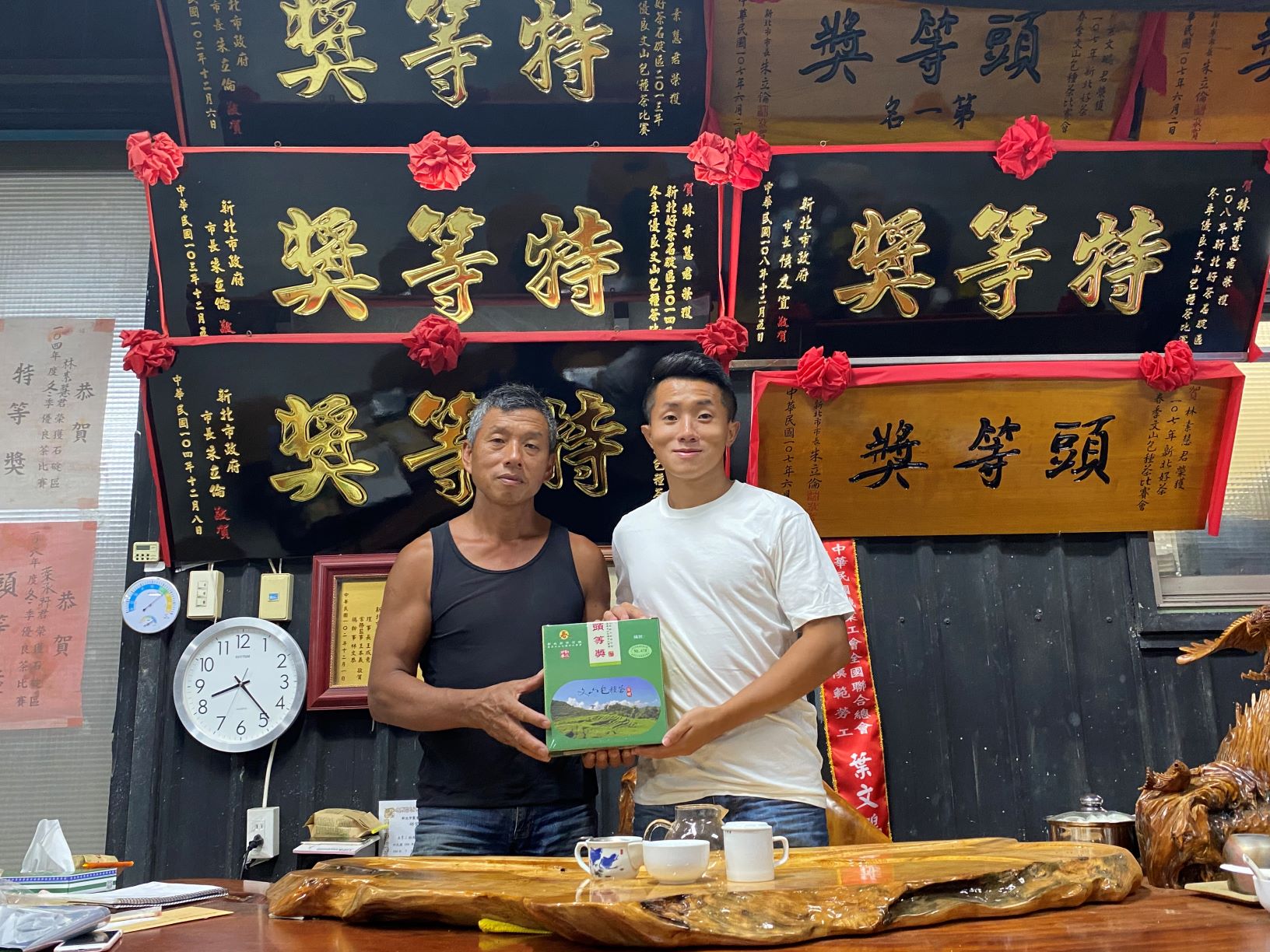 少年出英雄   新北製茶父子檔技術非凡