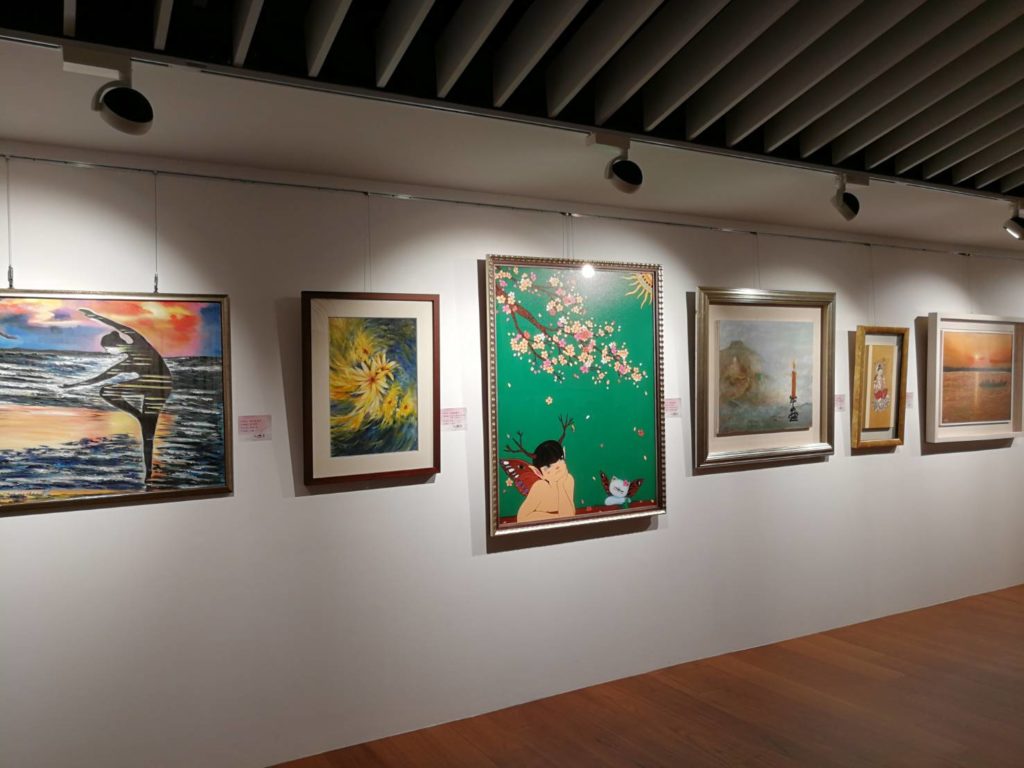 不同類型作品展出,讓防疫作品展更具豐富性。(圖/楊大本攝)