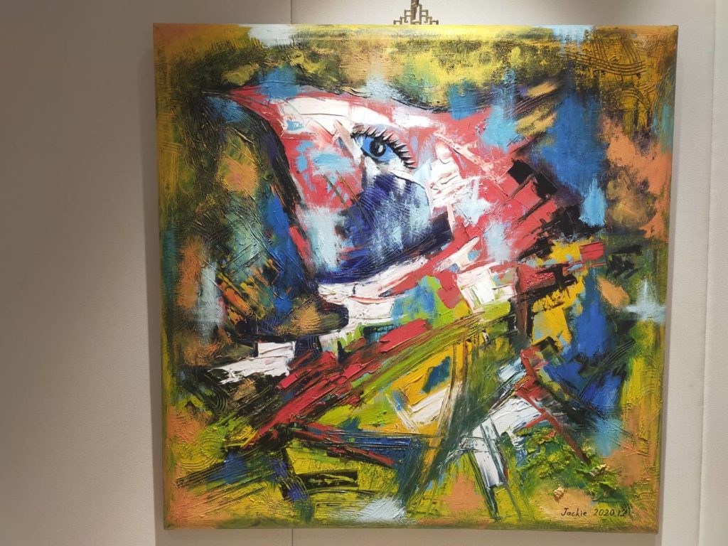 朱玉婕作品「如鷹展翅上騰」,極具視覺感。(記者 辛澎祥/攝)