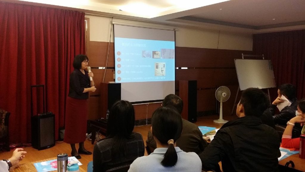▲傑出女性主管以自身專業講述未來產業及創業趨勢。〈經發局提供〉