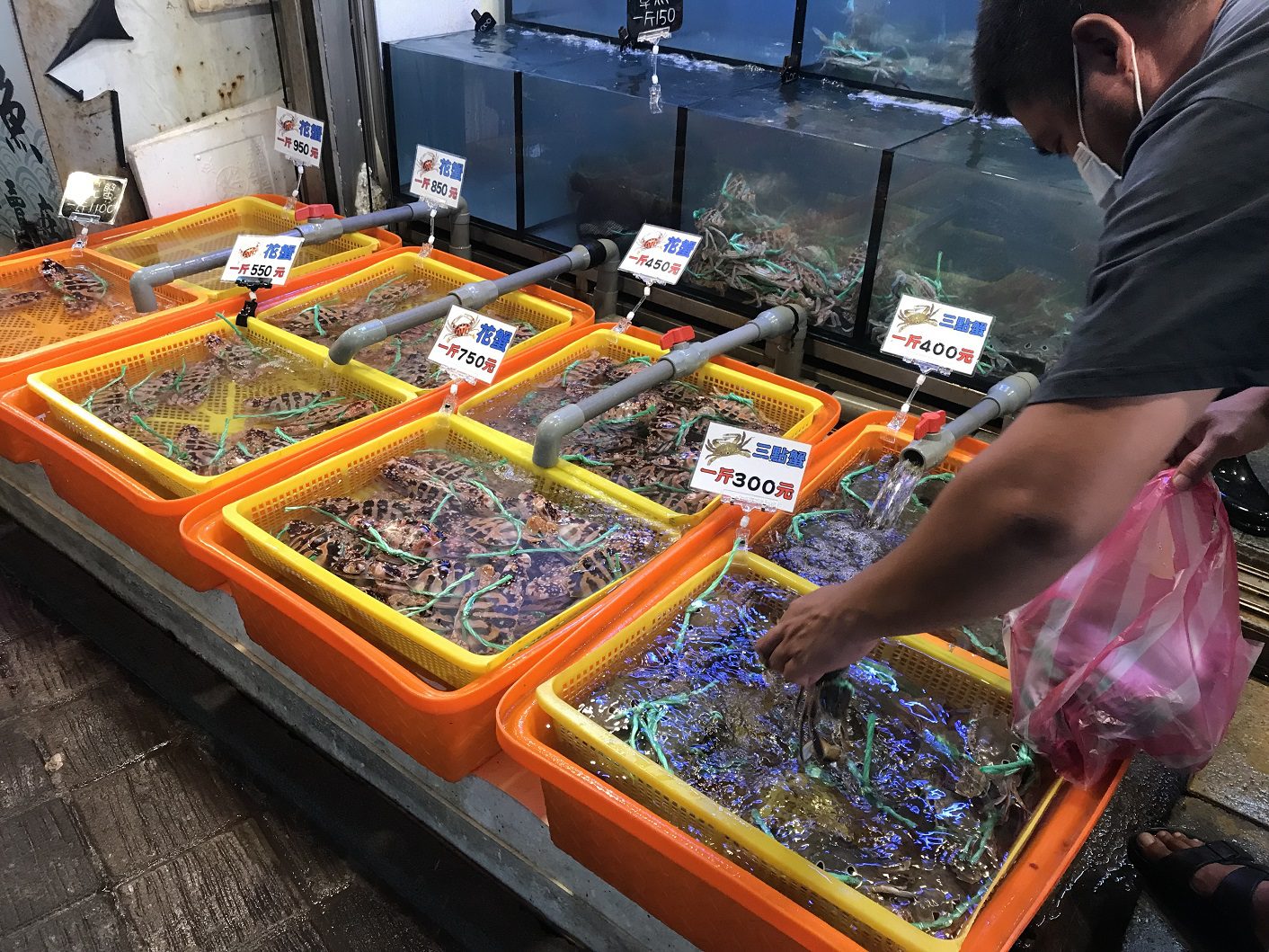 龜吼漁夫市集歡慶耶誕節  拍照打卡抽獎  禮盒免費送