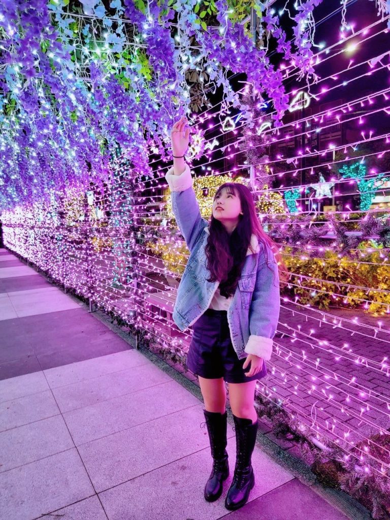 ▲紫藤光廊網美照。〈淡水區公所提供〉