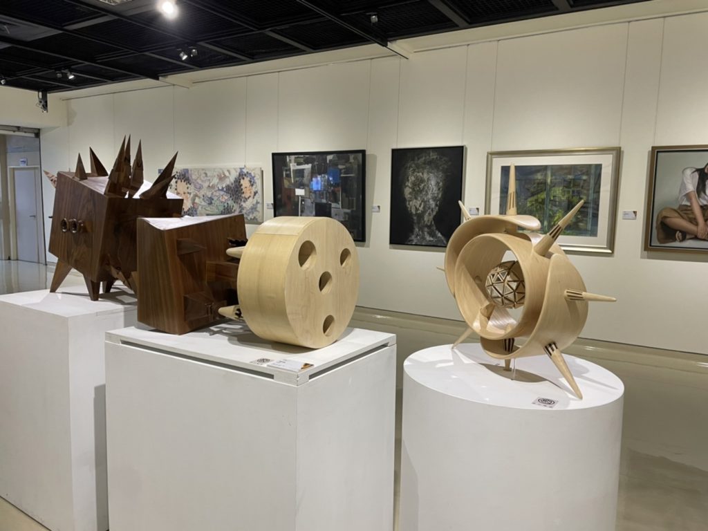 ▲磺溪美展巡迴磺溪獎新人獎立體工藝類-陳侑成《第四維》。〈文化局提供〉