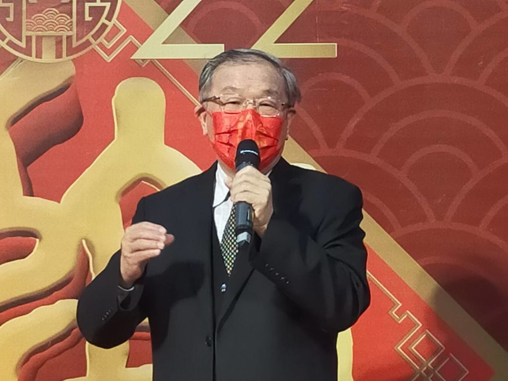 中華民國書學會理事長張炳煌教授,強調春聯文化的推廣與流行,主因是內政部的多年倡導與支持。(記者 辛澎祥/攝)