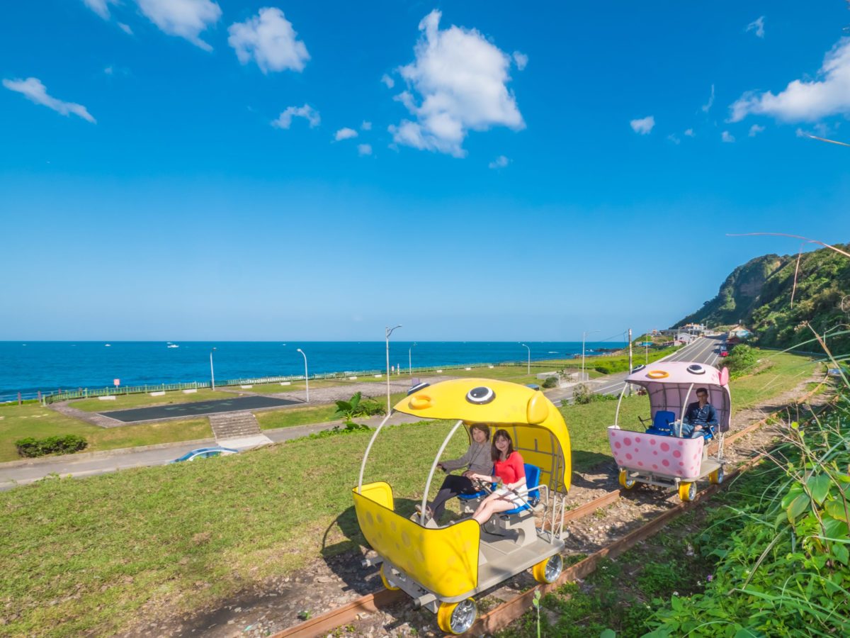 水岸光廊x山城花景   新北 228四行程任選