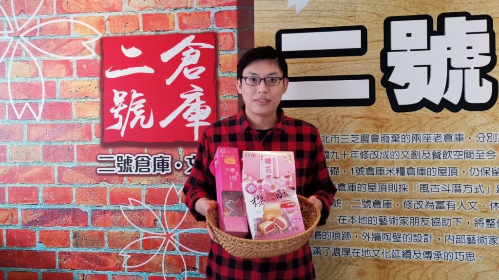 二號倉庫咖啡館店長江玉誠全力支持在地農產