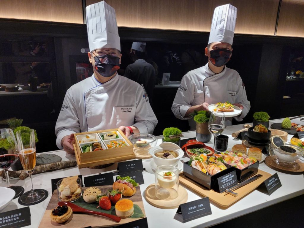 在雄獅旅遊與晶華酒店的資源挹注下，讓鳴日廚房的餐飲極具可看性。