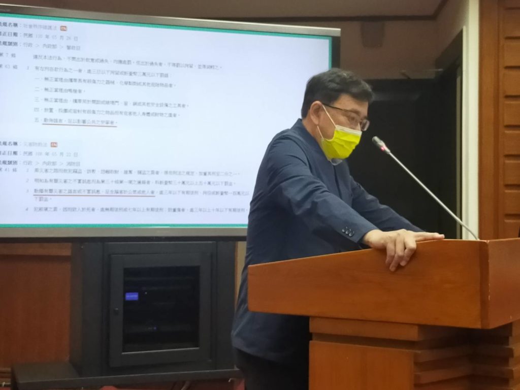 立委黃國書認為華視問題企待盡速修法解決,以釐清爭議。(記者 辛澎祥/攝)