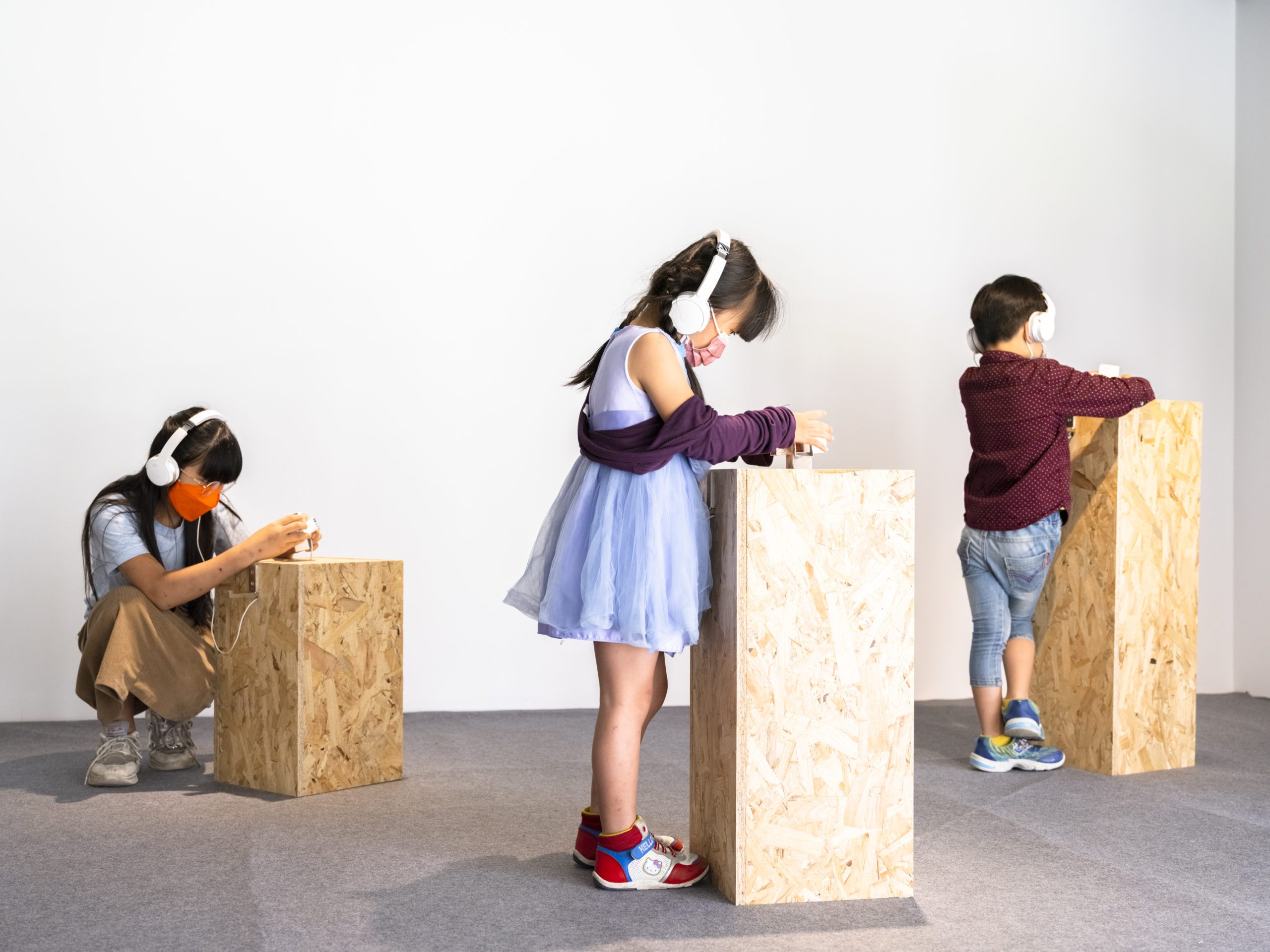 創意聲響展「咬耳朵」 桃美館力邀親子「聲」 遊體驗