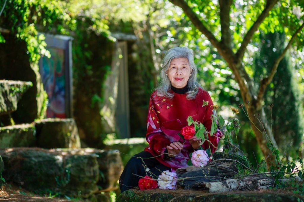 夫人曹金霞以一枝一葉,信手拈來,集天地慧黠之氣,自成一格。(王詩鵑提供)
