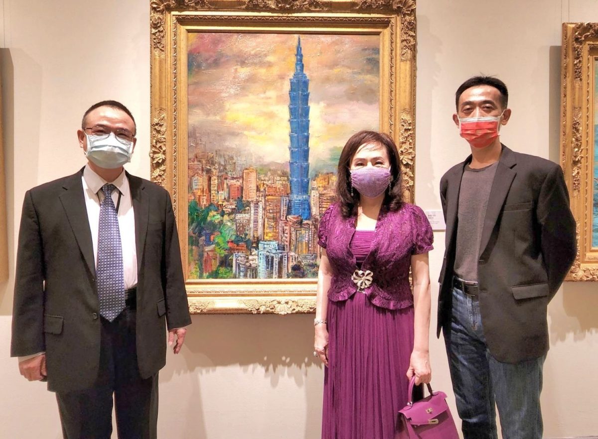 宇宙微觀 無象新境  侯翠杏創作回顧展  藝術創作推昇精神豐足境界