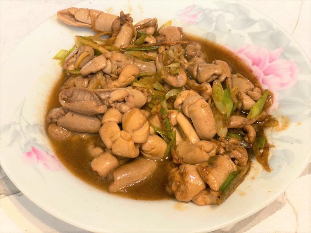 煙仔料理變化多,民眾樂於品味。(圖/新北漁業處 提供)