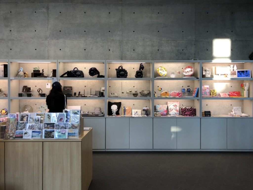 AM ART SHOP打破週一進不了美術館的普遍規則