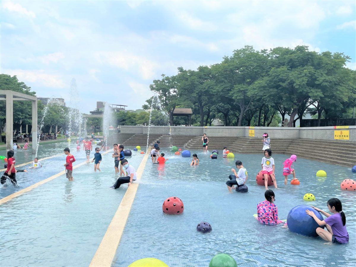 歡度夏日時光     陶博館戲水池快樂開放
