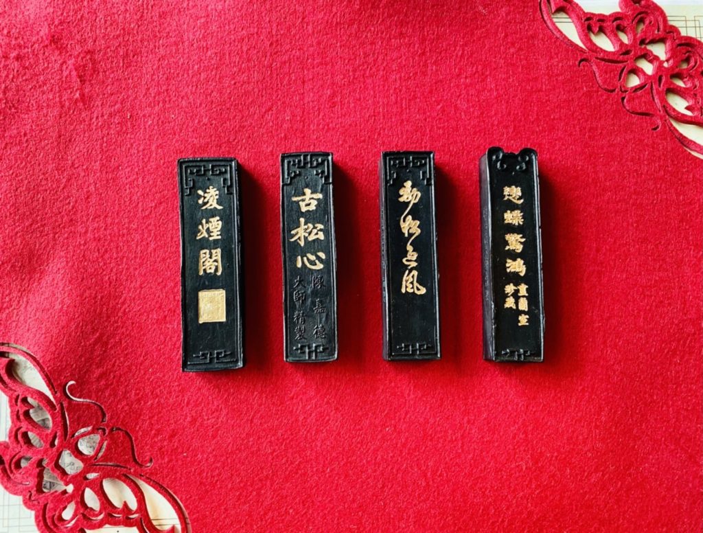 ▲林園文創商店限量展售新北勢在地藝師作品陳嘉德藝師手作煙墨。(圖/文化局提供)
