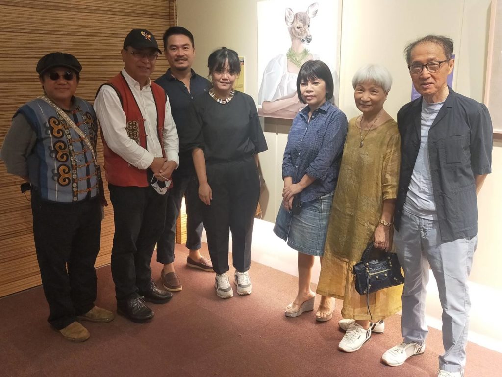 與會的藝術家對活動的設計與鼓勵給予正面期待。(記者 辛澎祥/攝)