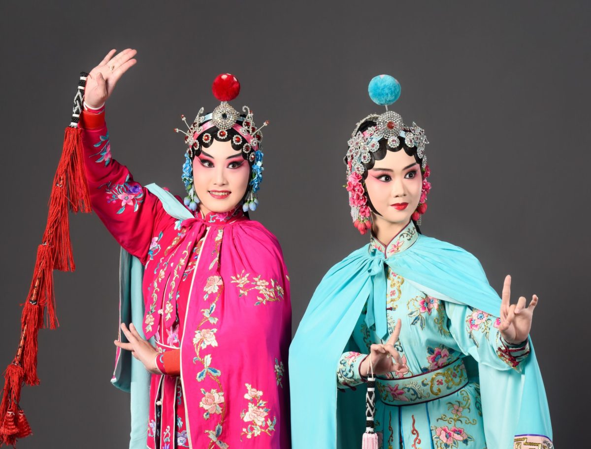 臺灣豫劇團《佘太君討彩禮》、《陳三兩爬堂》 看新秀演員展絕技