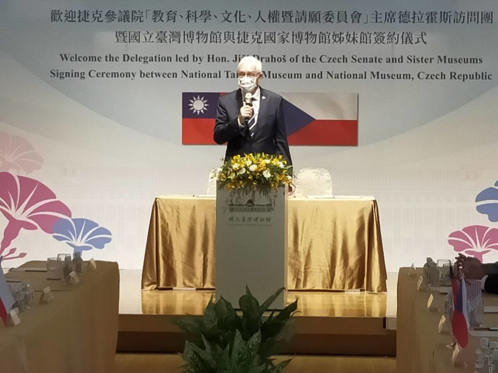 捷克參議院主席德拉霍斯致詞時期盼兩國之間未來有更多的往來情誼。（記者 辛澎祥/攝）
