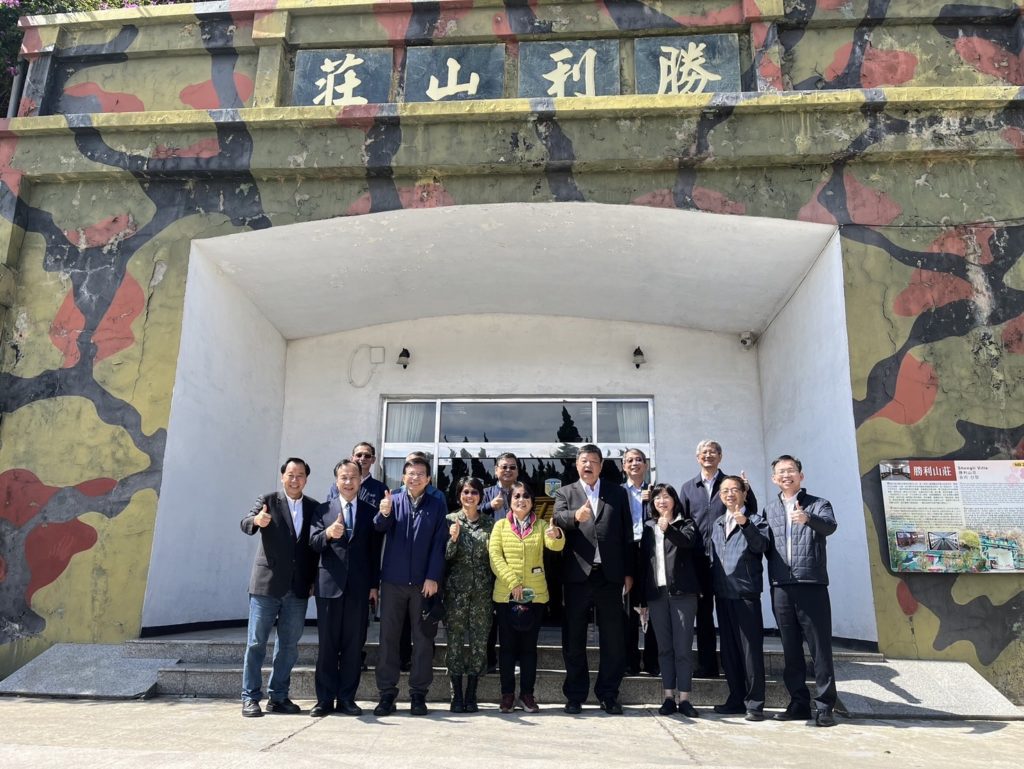 ▲考察團結束考察後合影留念。(圖/交通部 提供)