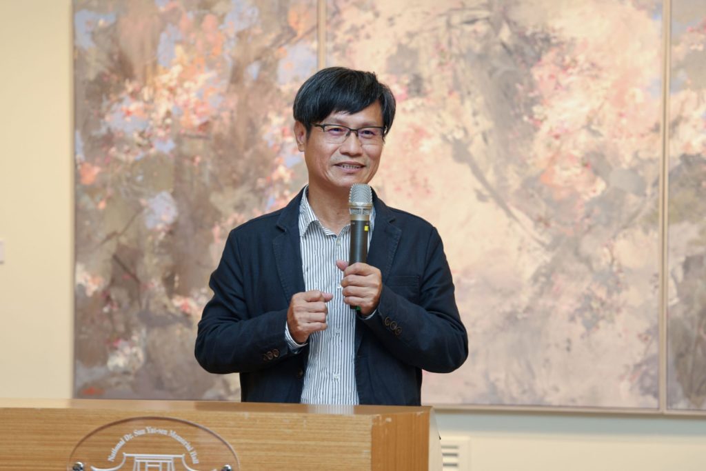 黃進龍教授以屆滿60歲的心境舉行個展,表現出畫境提昇的質美與灑脫。(圖/文化部 提供)
