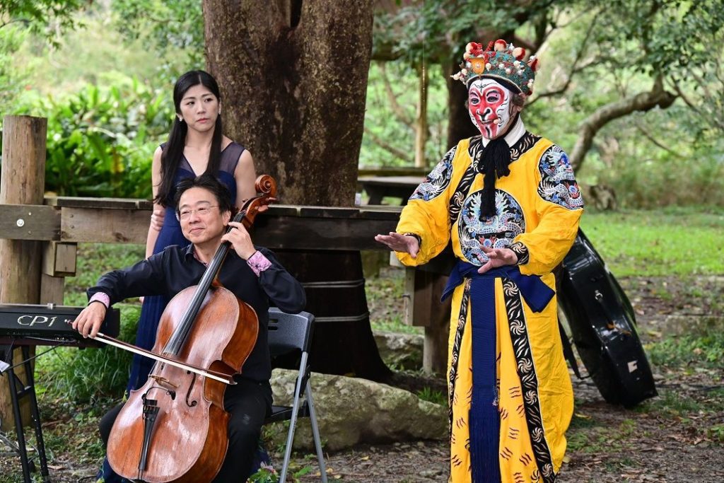 張正傑（左起）與鋼琴家呂冠葶及朱陸豪合力創新演出。（圖/中鋼 提供）