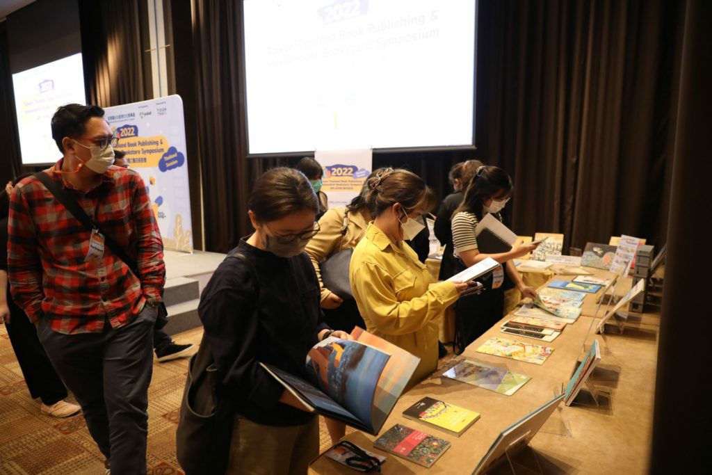 ▲出席臺泰出版與獨立書店座談的民眾，對書訊的掌握相當主動。（圖/文化部 提供）